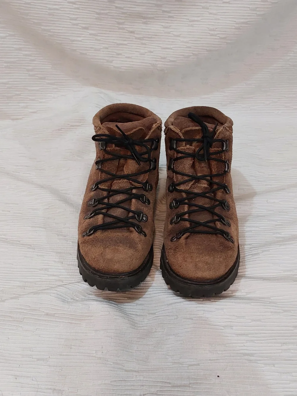 VINTAGE American Eagle Outfitters Brown Suede Lace-Up Hiking Boots Size 11